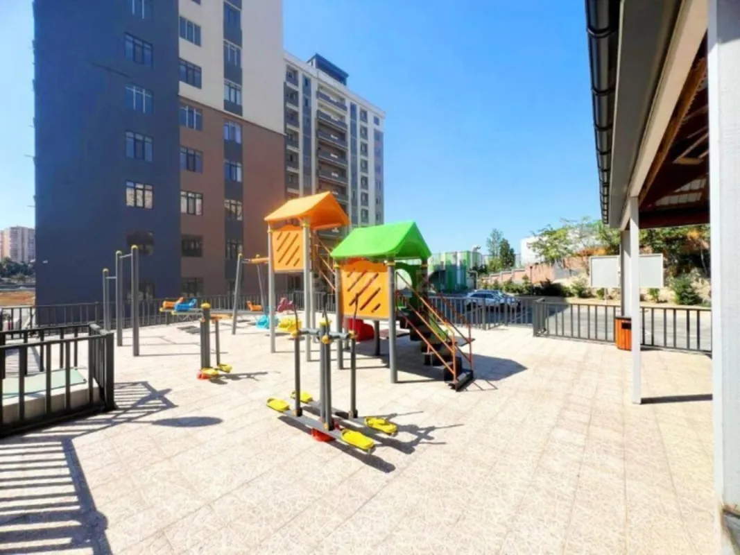 Satılır 2 otaqlı mənzil 67 m²
