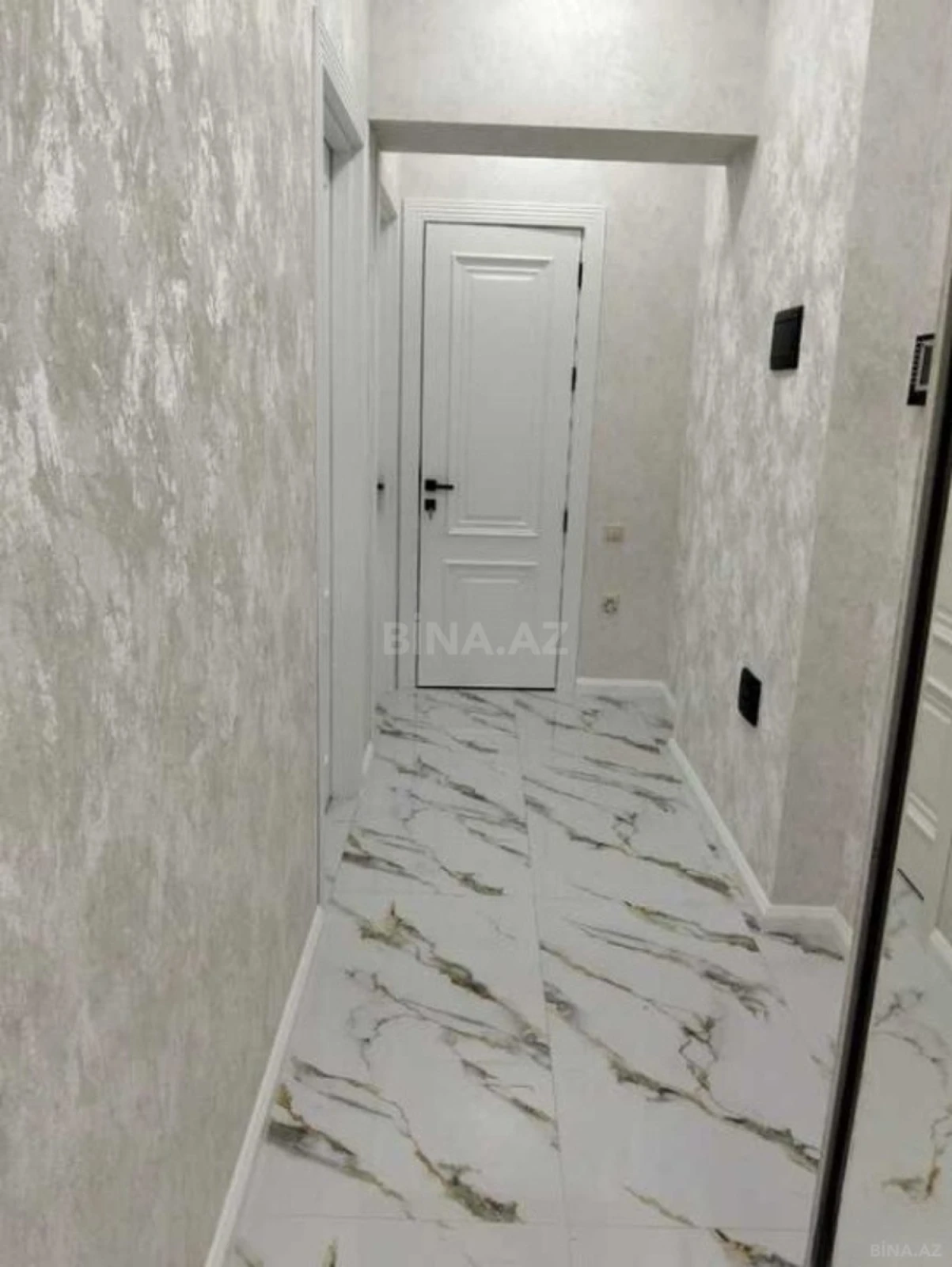 Satılır 2 otaqlı mənzil 67 m²