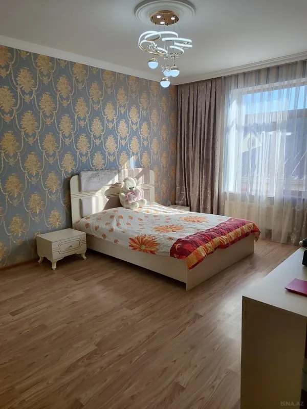 Satılır 4 otaqlı həyət evi 160 m²