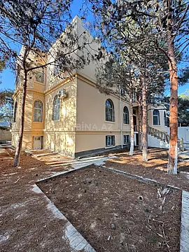 Satılır 7 otaqlı həyət evi 450 m²