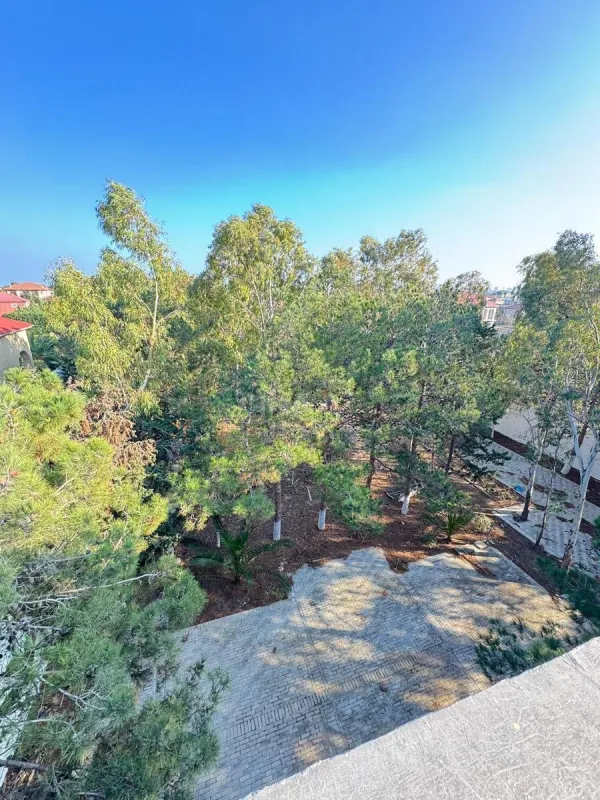 Satılır 7 otaqlı həyət evi 450 m²