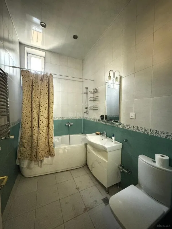Satılır 7 otaqlı həyət evi 450 m²
