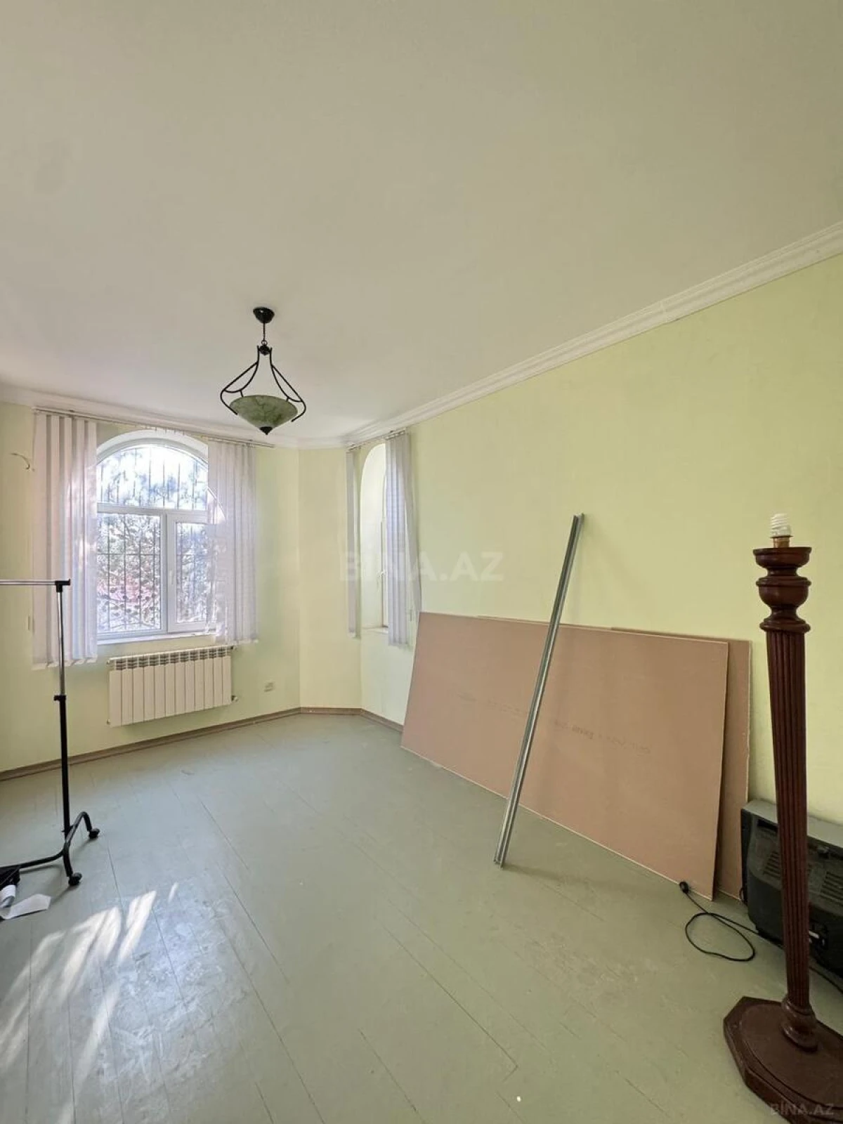 Satılır 7 otaqlı həyət evi 450 m²