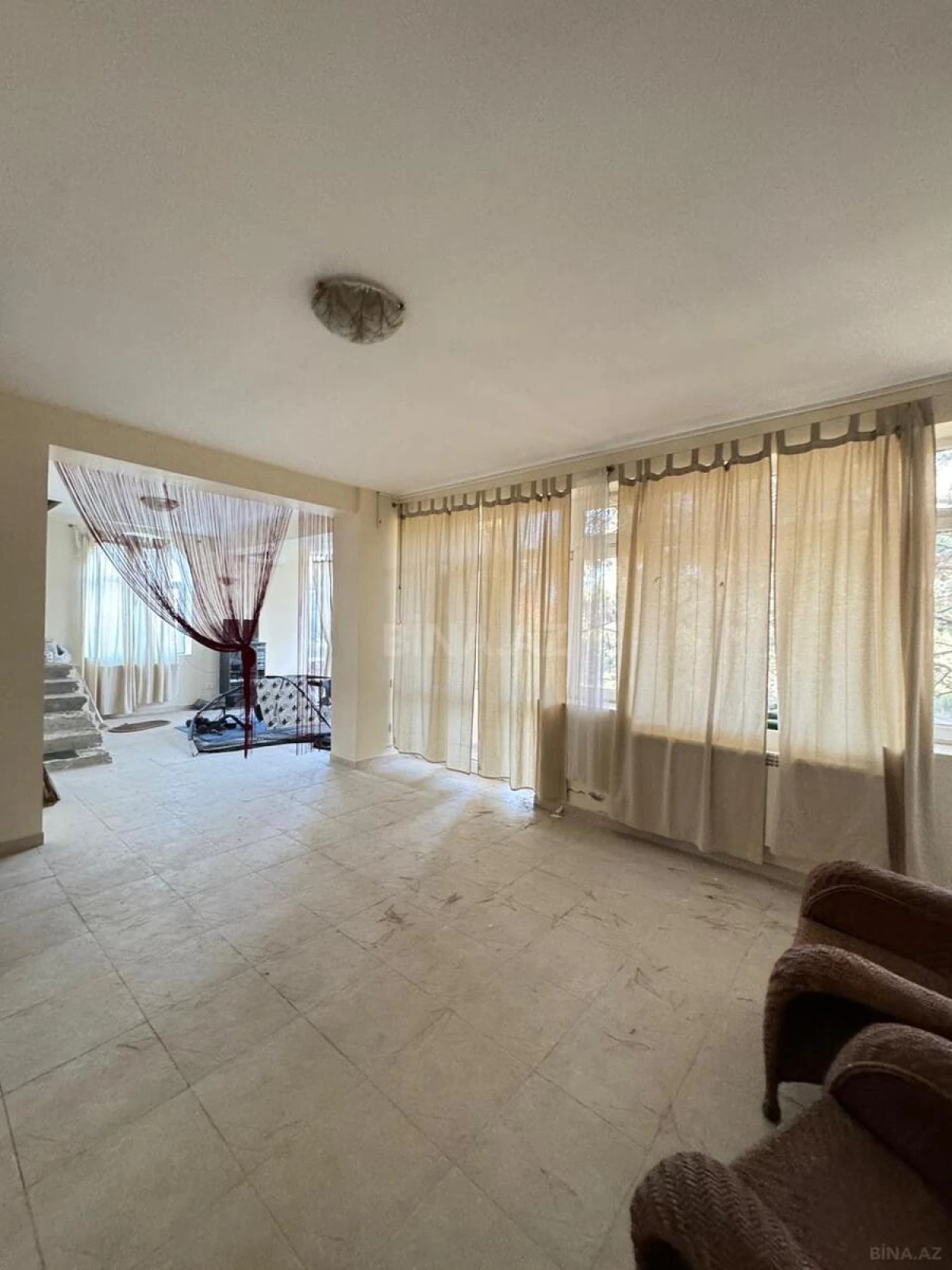 Satılır 7 otaqlı həyət evi 450 m²