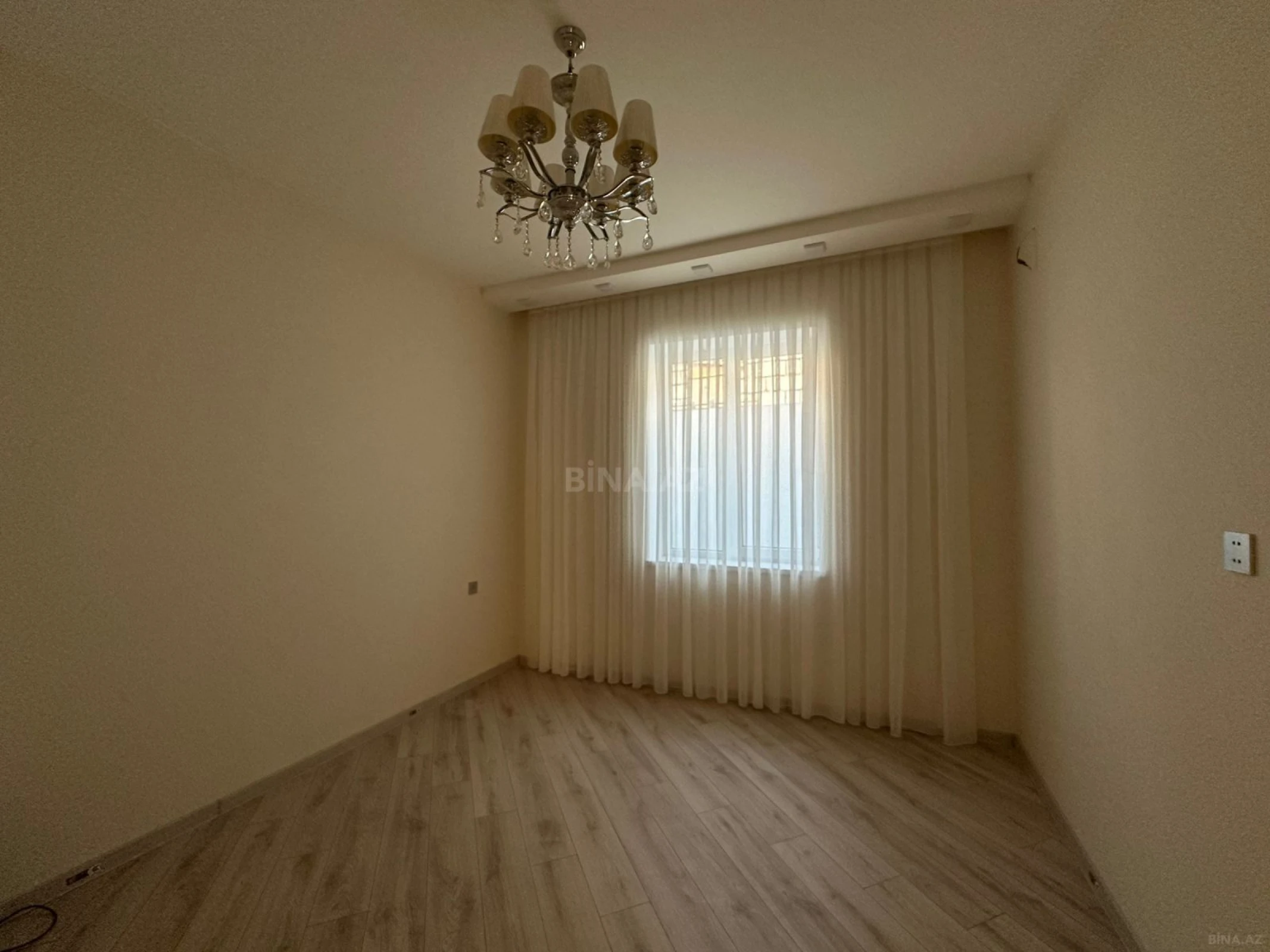 Satılır 4 otaqlı həyət evi 140 m²