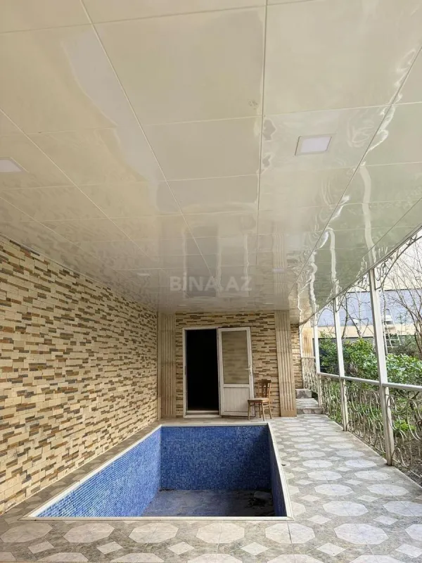 Satılır 20 otaqlı həyət evi 800 m²