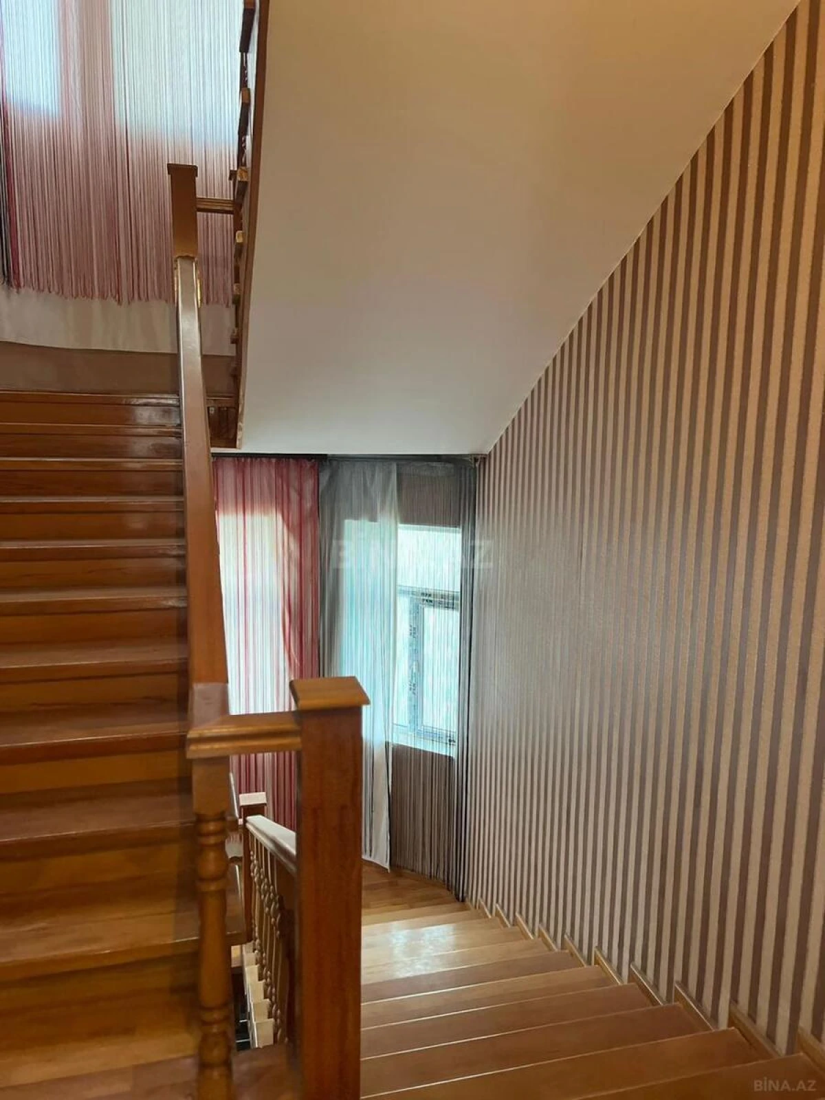 Satılır 20 otaqlı həyət evi 800 m²