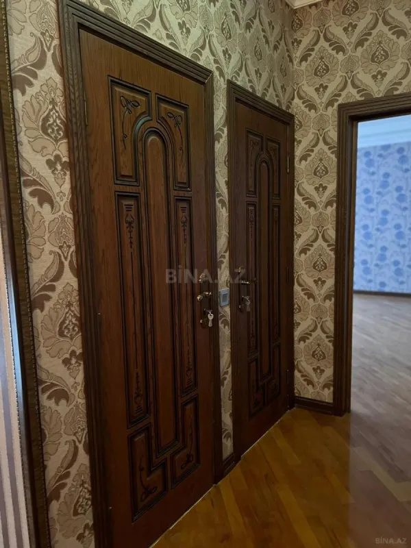 Satılır 20 otaqlı həyət evi 800 m²