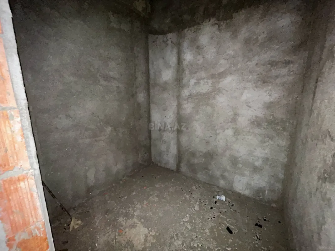 Satılır 2 otaqlı mənzil 111 m²