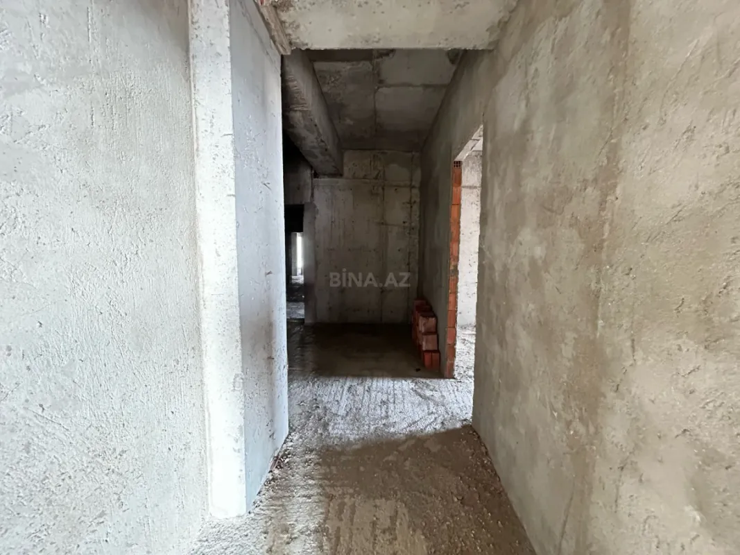 Satılır 2 otaqlı mənzil 111 m²