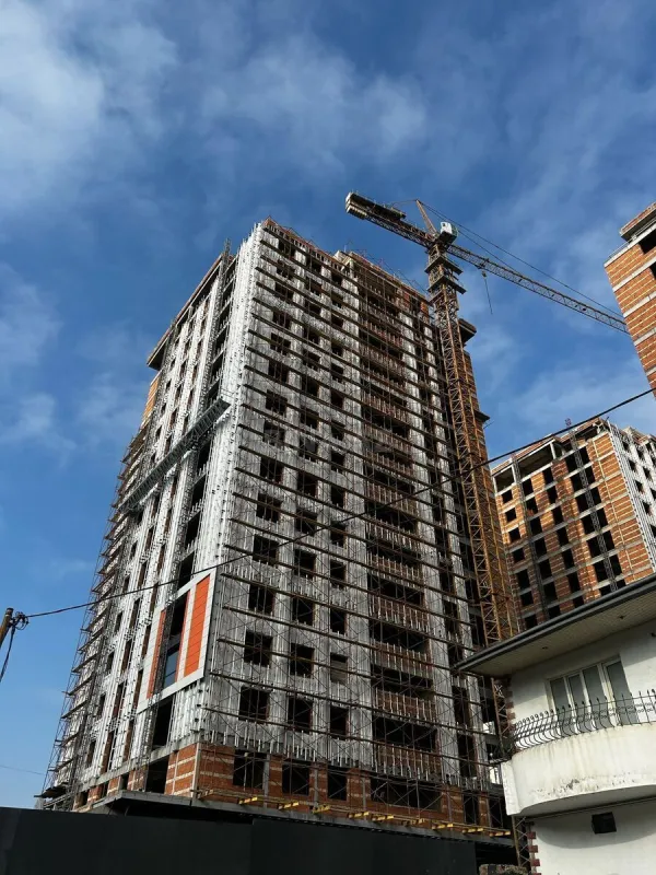 Satılır 2 otaqlı mənzil 111 m²