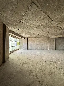 Satılır 4 otaqlı mənzil 230 m²