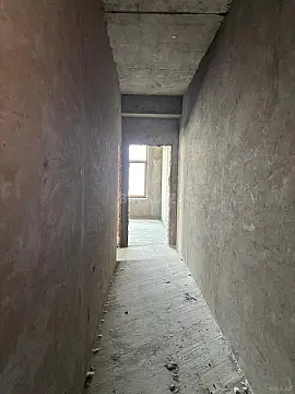 Satılır 4 otaqlı mənzil 230 m²