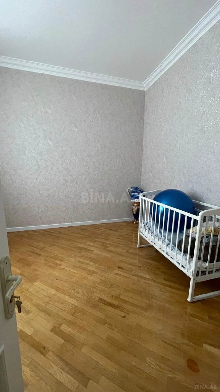 Satılır 8 otaqlı həyət evi 450 m²