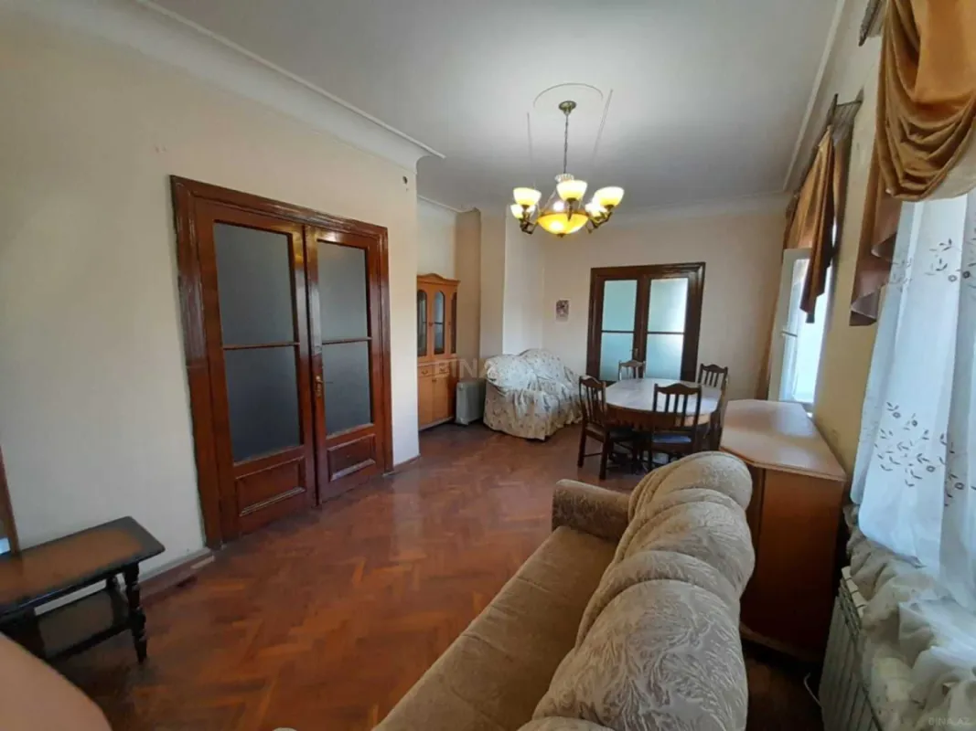 Satılır 3 otaqlı mənzil 93 m²