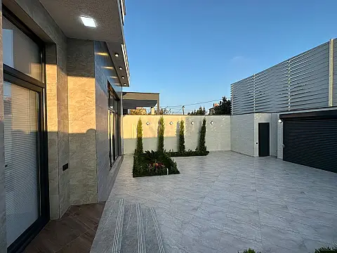 Satılır 4 otaqlı həyət evi 140 m²