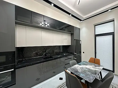 Satılır 4 otaqlı həyət evi 140 m²