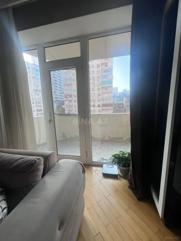 Satılır 3 otaqlı mənzil 99 m²