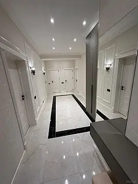 Satılır 3 otaqlı mənzil 135 m²