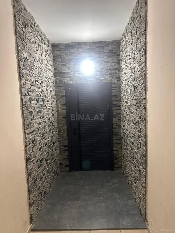 Satılır 3 otaqlı mənzil 135 m²