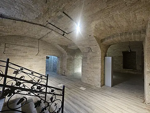 Kirayə verilir obyekt 80 m²