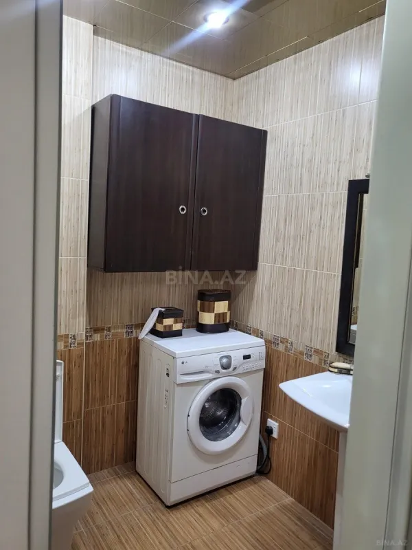 Satılır 4 otaqlı mənzil 178 m²