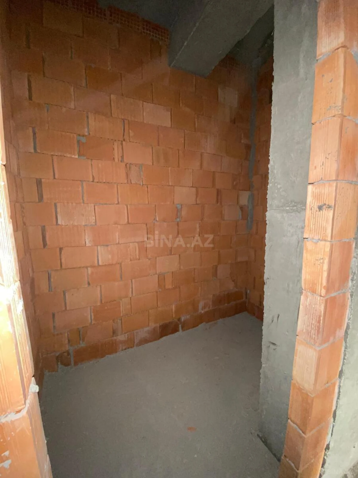 Satılır 3 otaqlı mənzil 77 m²