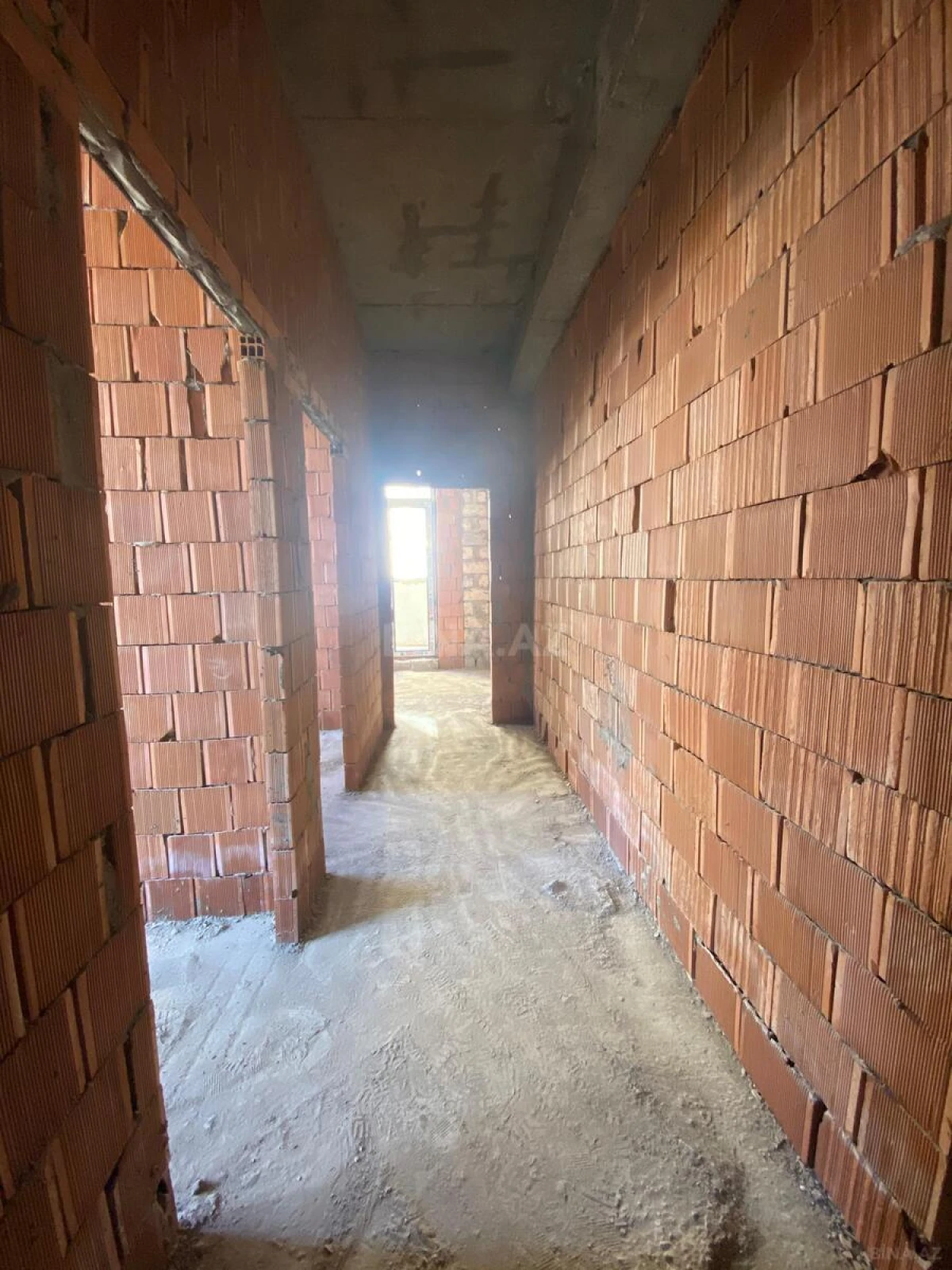 Satılır 3 otaqlı mənzil 77 m²