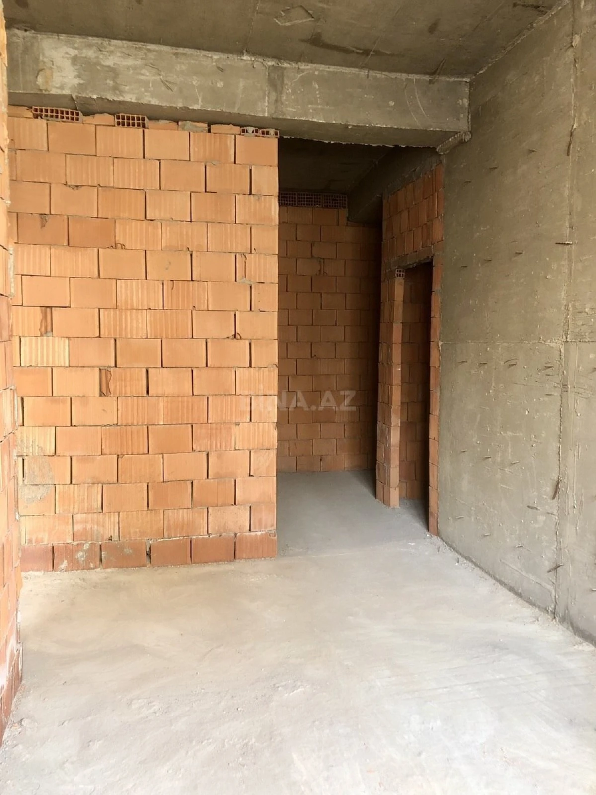 Satılır 3 otaqlı mənzil 77 m²