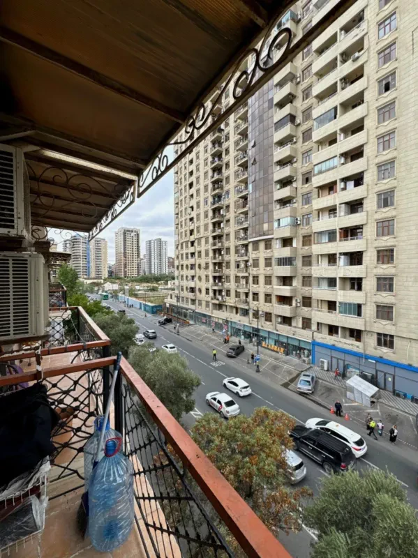 Satılır 2 otaqlı mənzil 52 m²