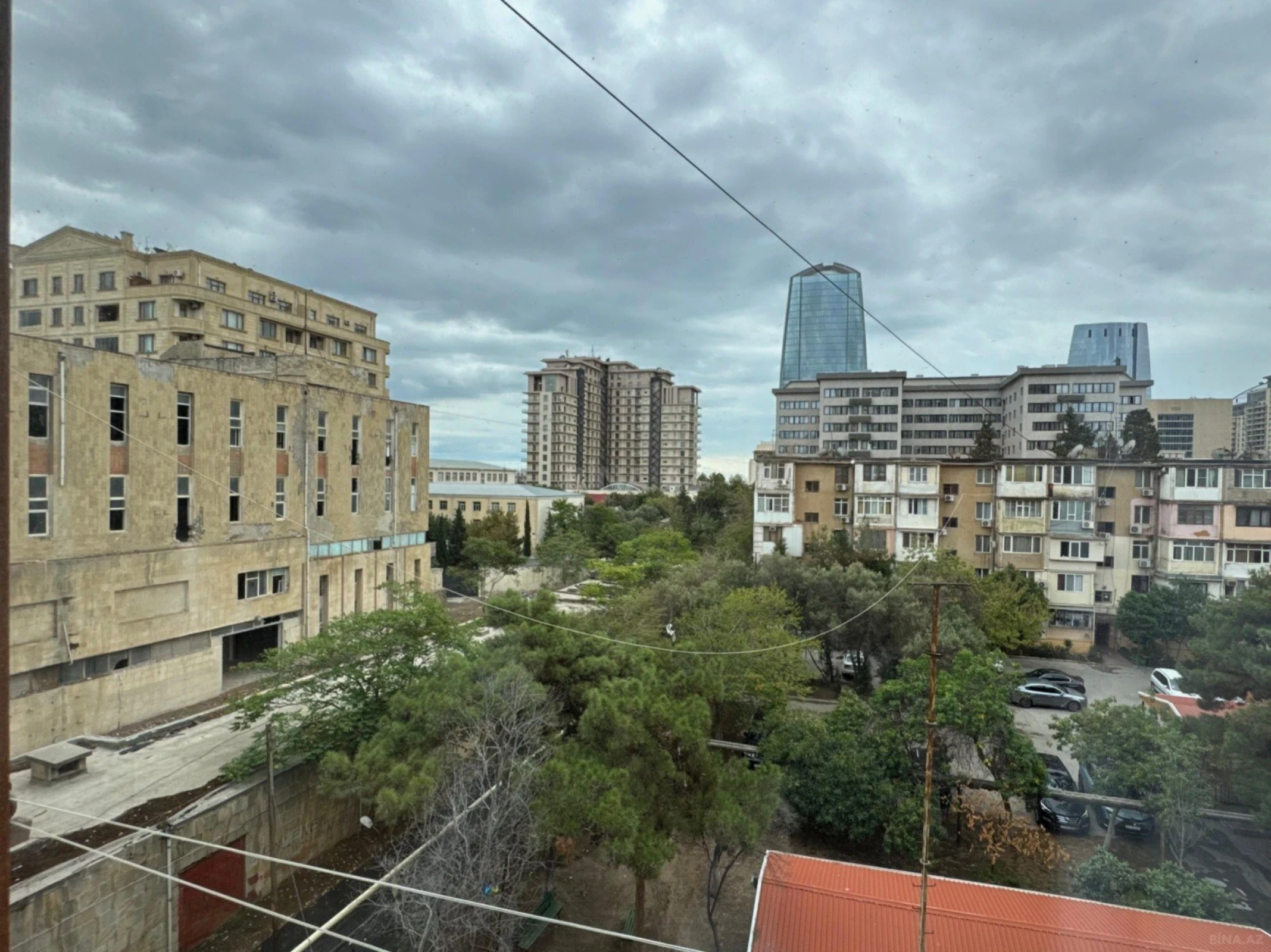 Satılır 2 otaqlı mənzil 52 m²