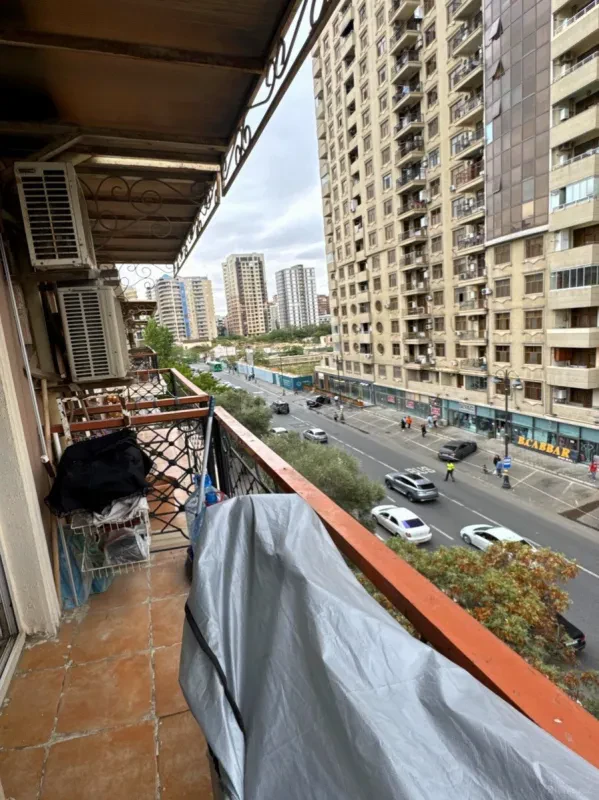 Satılır 2 otaqlı mənzil 52 m²
