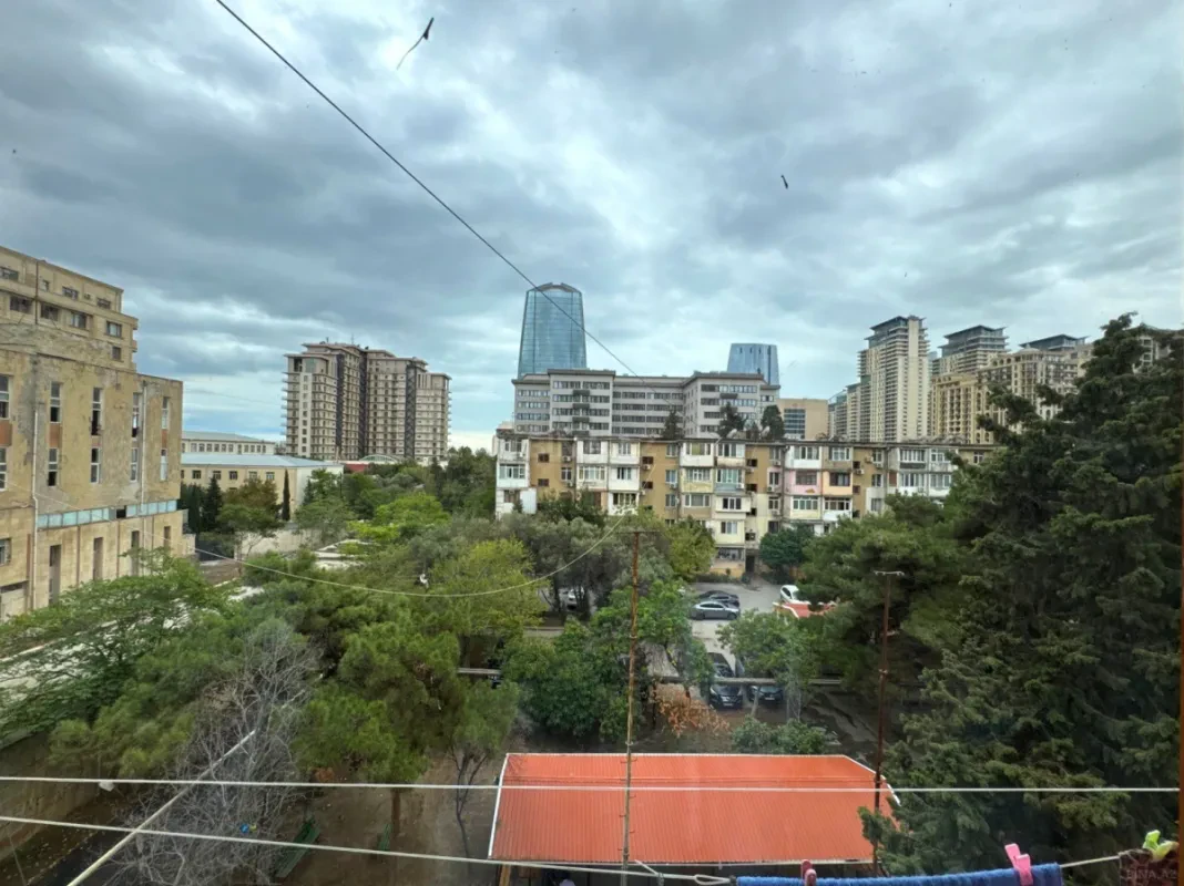 Satılır 2 otaqlı mənzil 52 m²