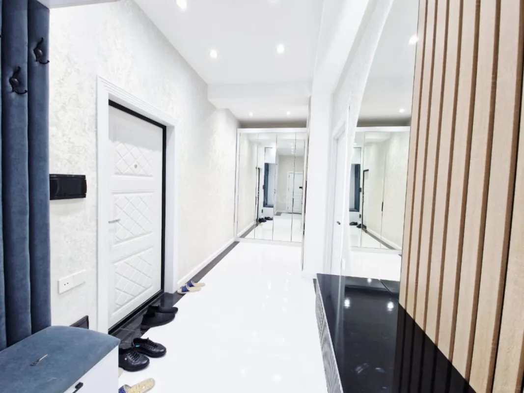 Satılır 2 otaqlı mənzil 85 m²