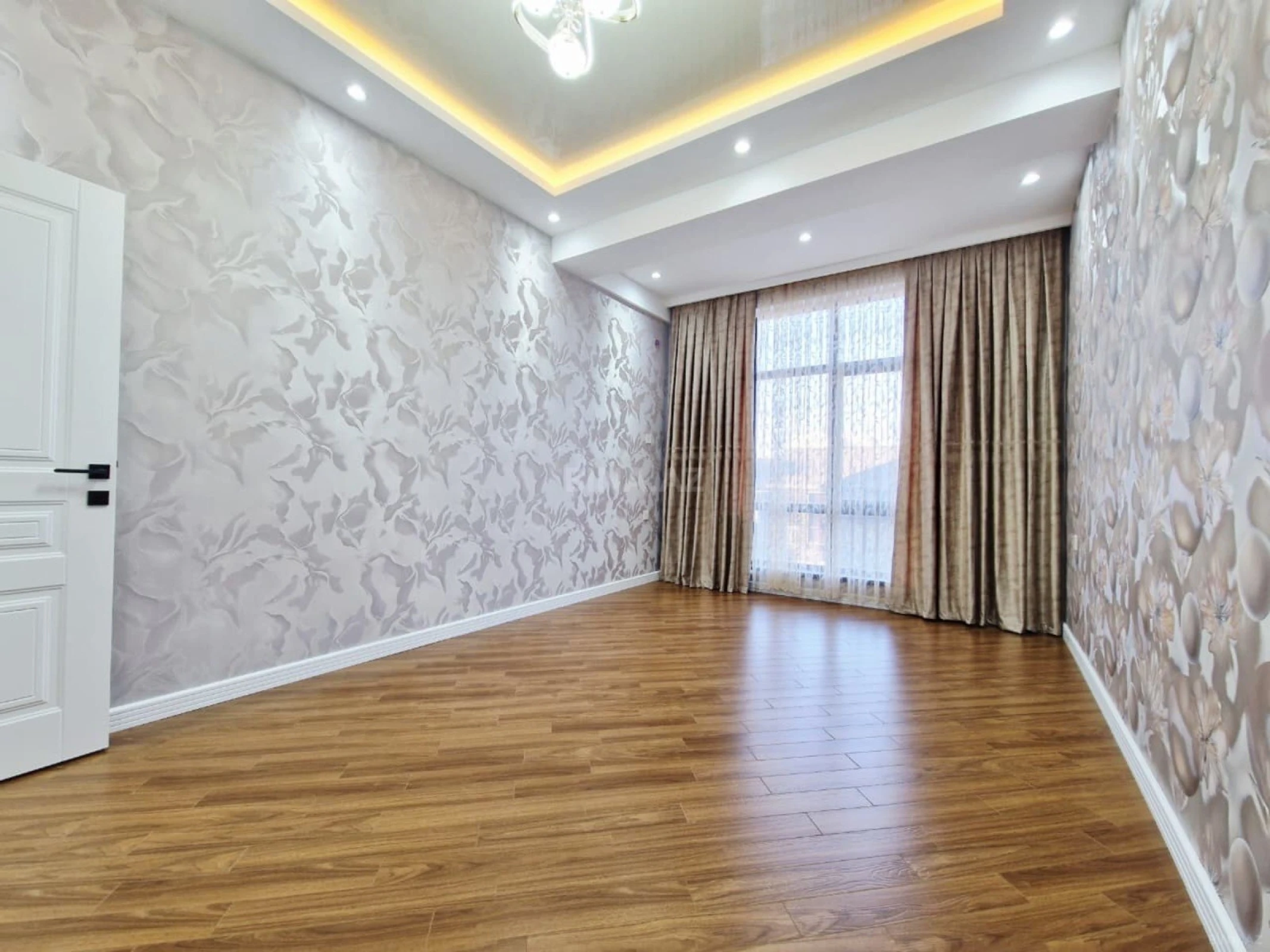 Satılır 2 otaqlı mənzil 85 m²