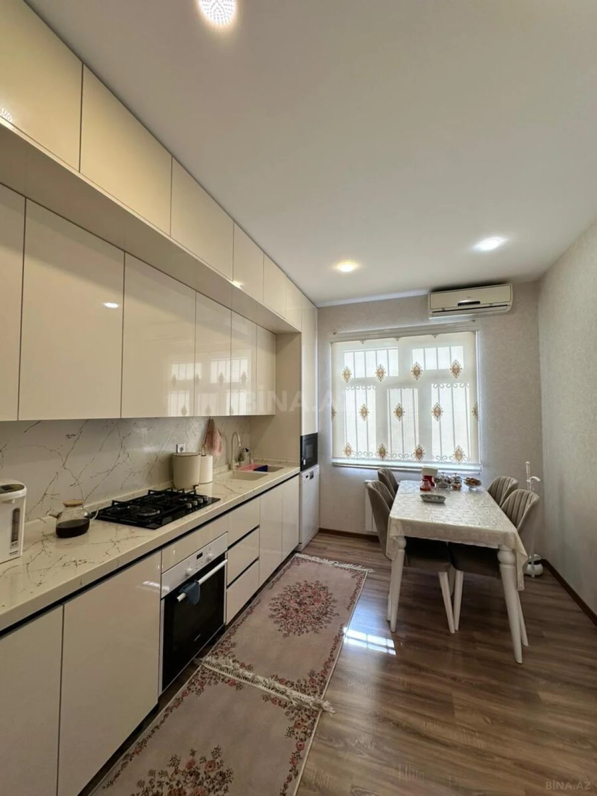Satılır 5 otaqlı həyət evi 130 m²