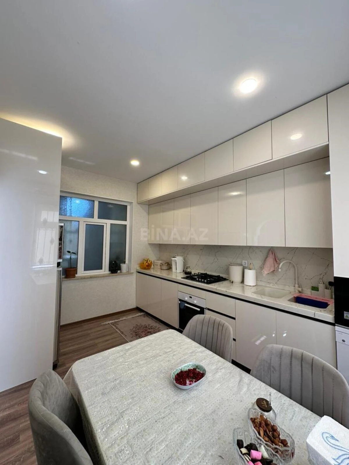 Satılır 5 otaqlı həyət evi 130 m²