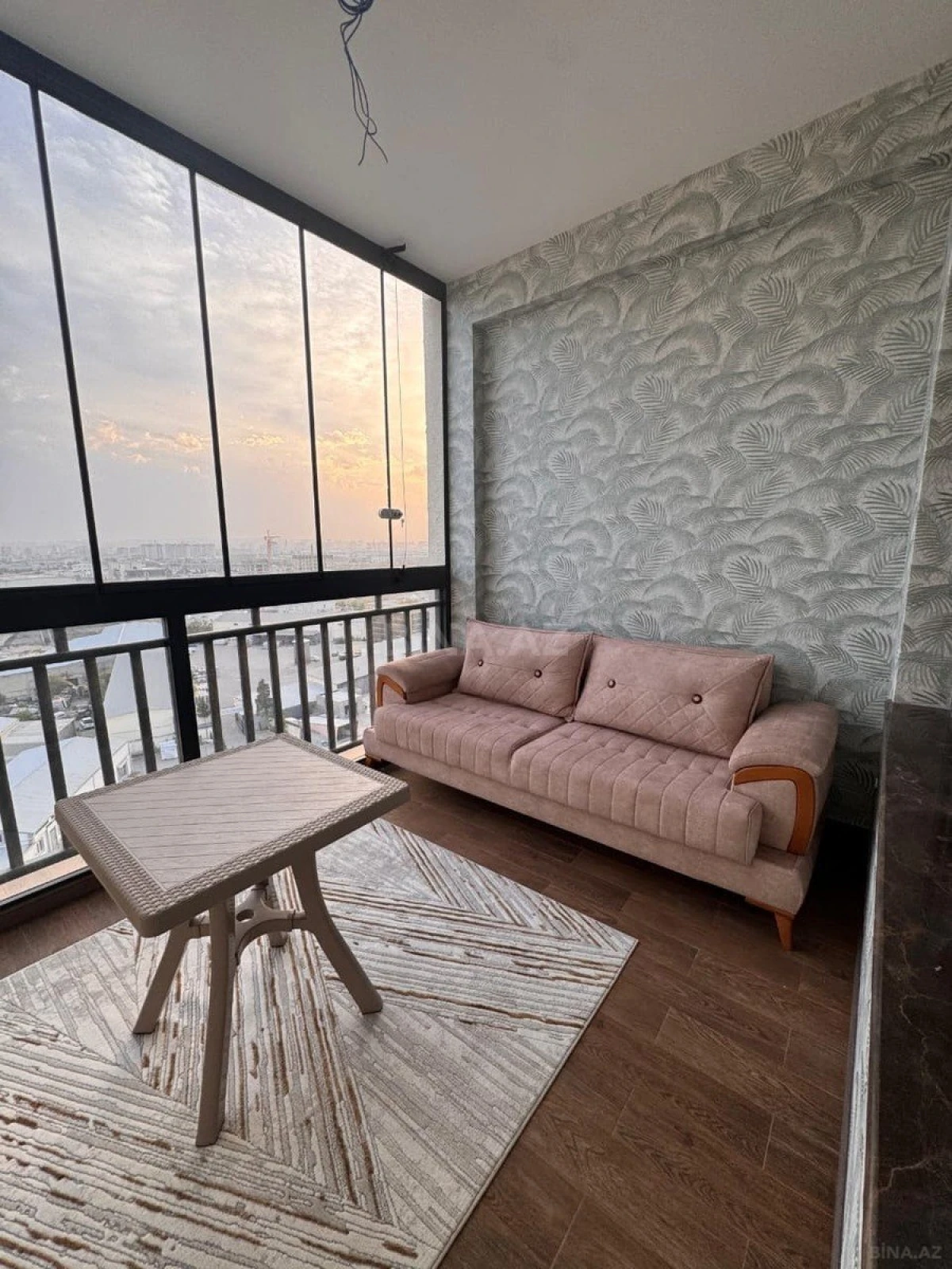 Satılır 2 otaqlı mənzil 91 m²