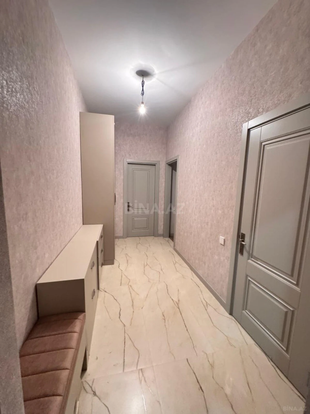 Satılır 2 otaqlı mənzil 91 m²