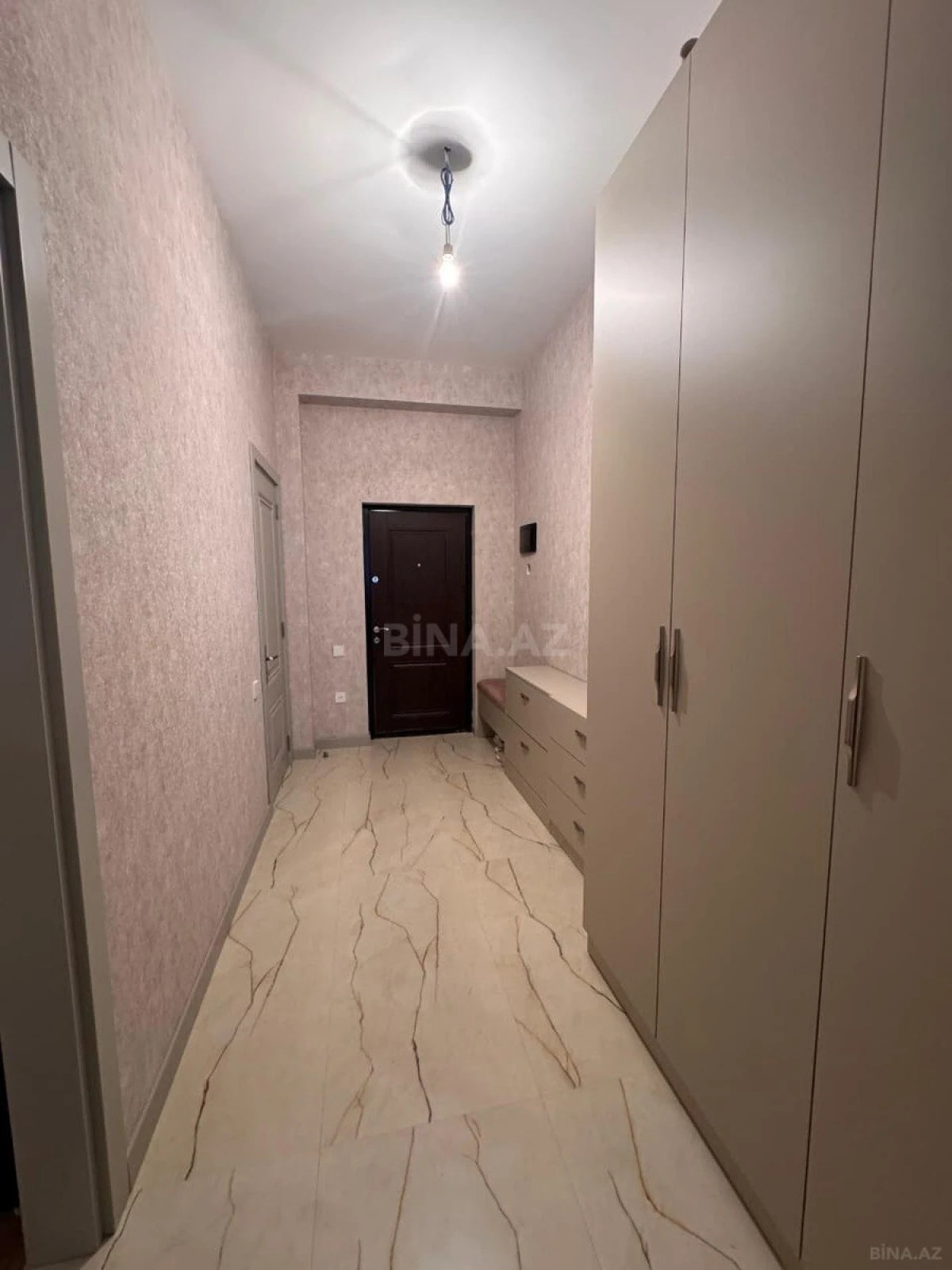 Satılır 2 otaqlı mənzil 91 m²