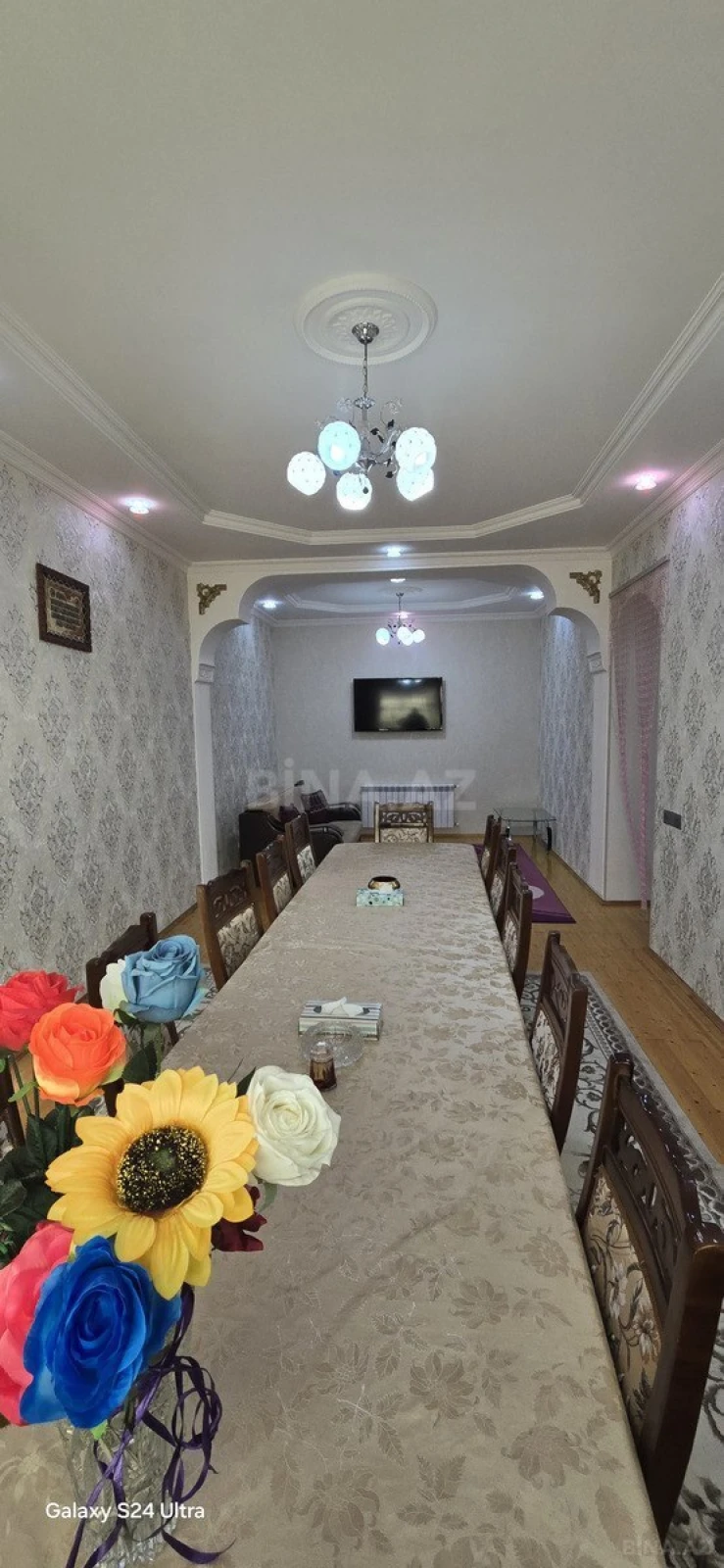 Satılır 5 otaqlı həyət evi 240 m²