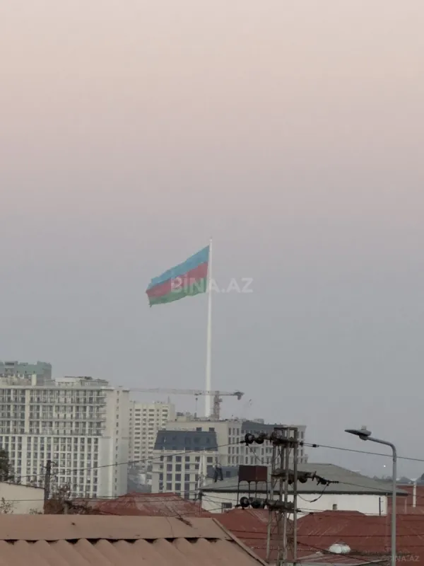 Satılır 6 otaqlı həyət evi 220 m²