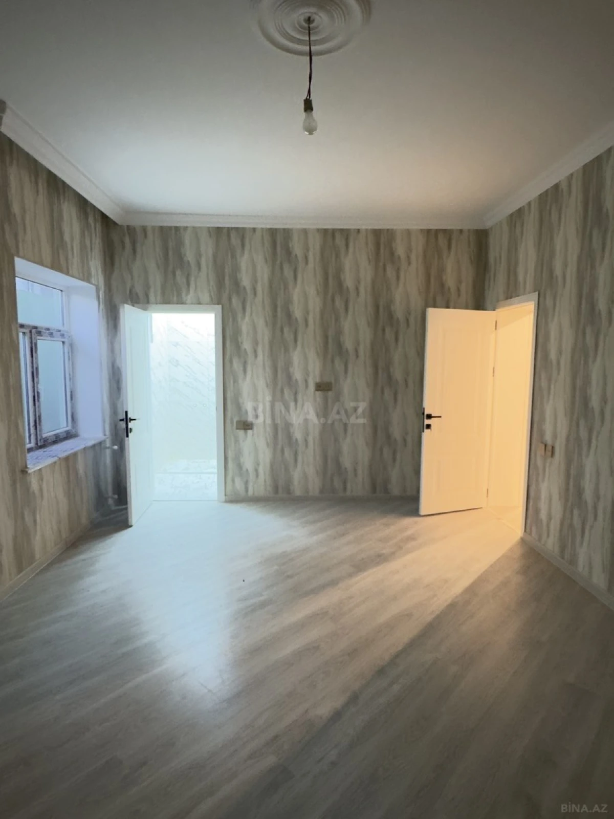 Satılır 6 otaqlı həyət evi 220 m²