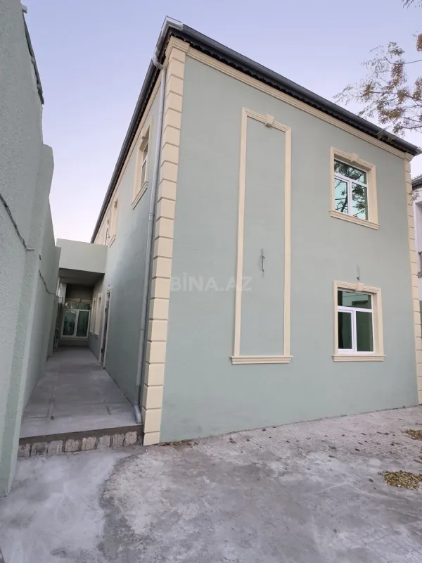 Satılır 6 otaqlı həyət evi 220 m²