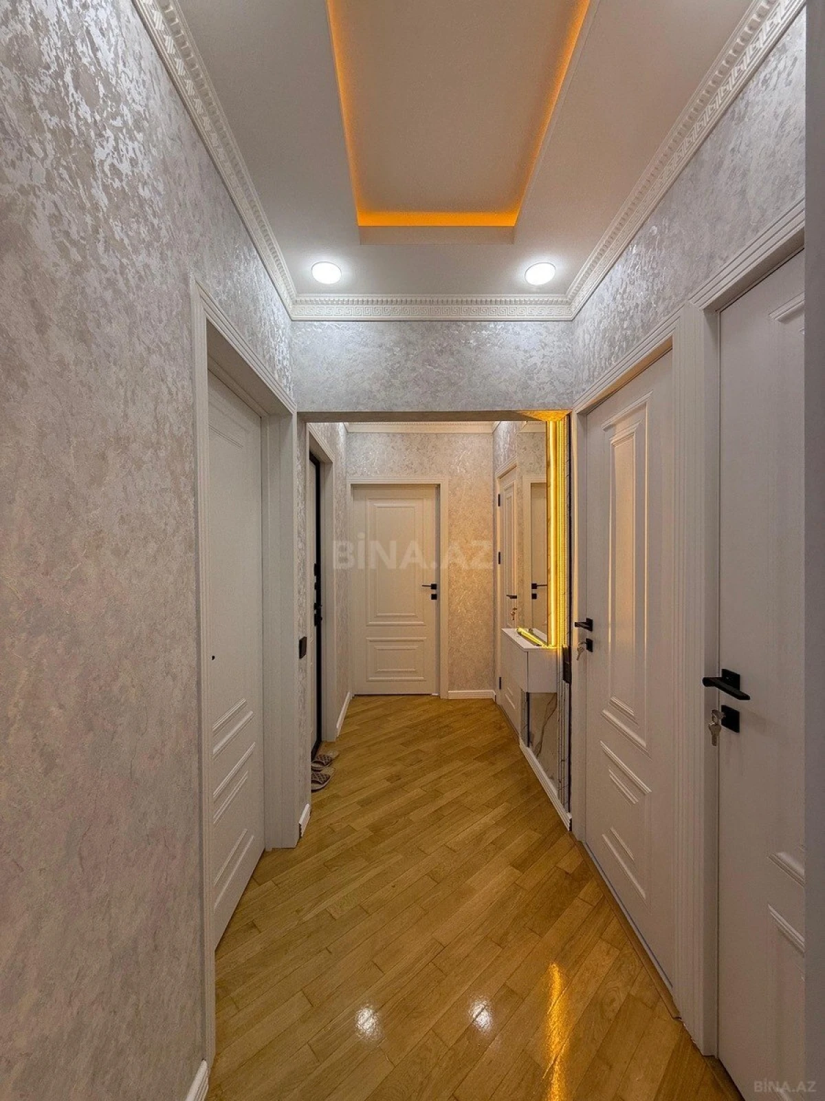 Satılır 2 otaqlı mənzil 65 m²