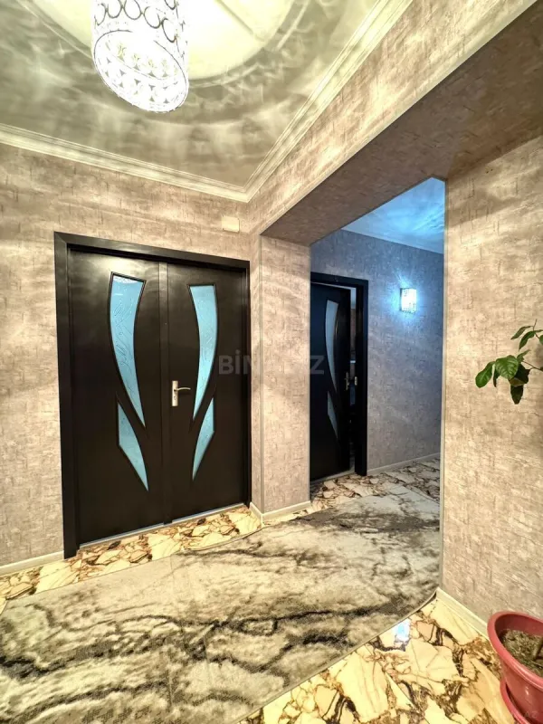 Satılır 4 otaqlı mənzil 109 m²