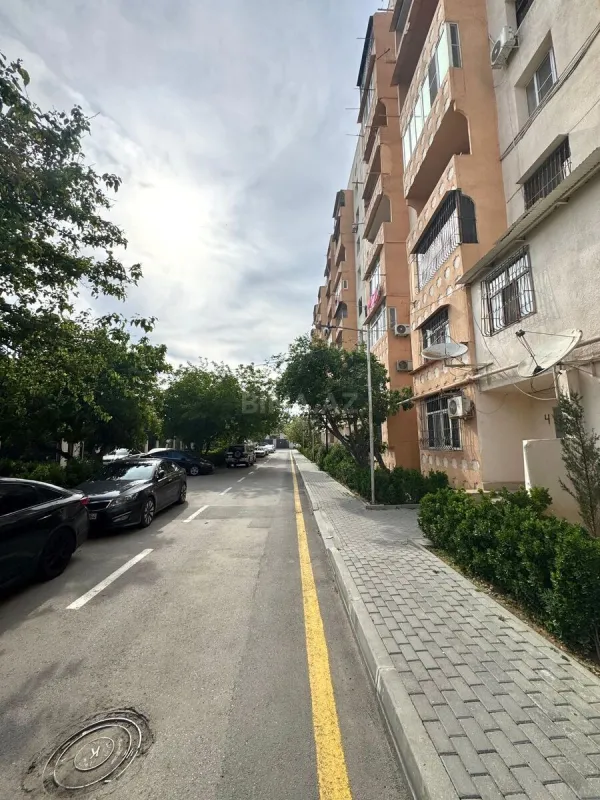 Satılır 4 otaqlı mənzil 109 m²