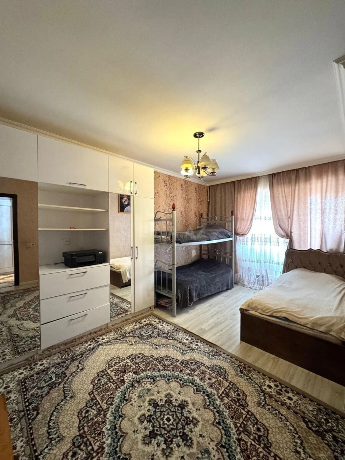 Satılır 4 otaqlı mənzil 109 m²