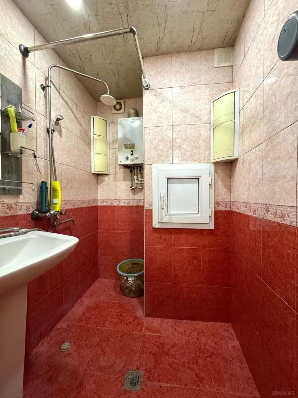 Satılır 4 otaqlı mənzil 109 m²