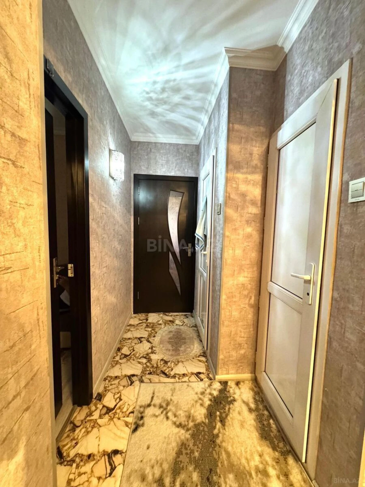 Satılır 4 otaqlı mənzil 109 m²